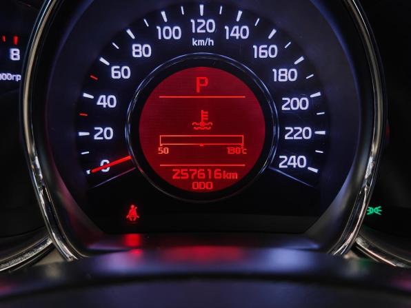 Kia Ceed II с пробегом 2014 года, цена 899 000 рублей, 257612 км, хэтчбек, Автокод Объявления