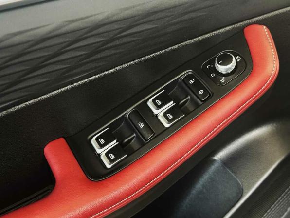 Geely Coolray I Рестайлинг с пробегом 2024 года, цена 2 290 000 рублей, 10268 км, внедорожник, Автокод Объявления
