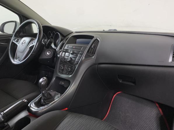 Opel Astra J с пробегом 2012 года, цена 625 000 рублей, 236706 км, хэтчбек, Автокод Объявления