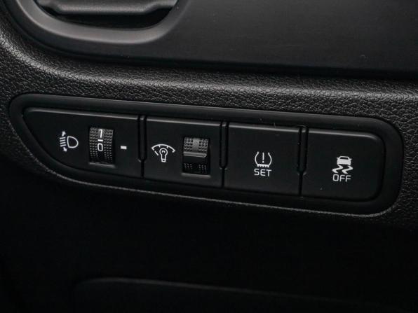 Kia Rio IV Рестайлинг с пробегом 2021 года, цена 1 649 030 рублей, 120042 км, седан, Автокод Объявления