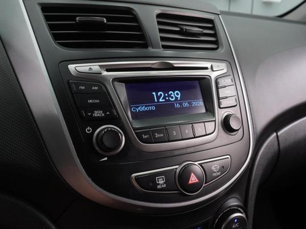 Hyundai Solaris I Рестайлинг с пробегом 2016 года, цена 899 000 рублей, 181807 км, седан, Автокод Объявления