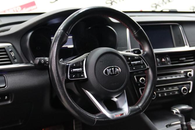 Kia Optima IV Рестайлинг с пробегом 2019 года, цена 2 295 950 рублей, 77506 км, седан, Автокод Объявления