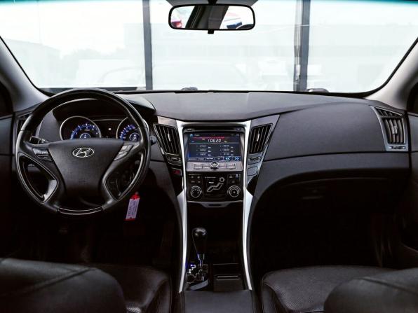 Hyundai Sonata VI (YF) с пробегом 2010 года, цена 1 125 000 рублей, 185273 км, седан, Автокод Объявления