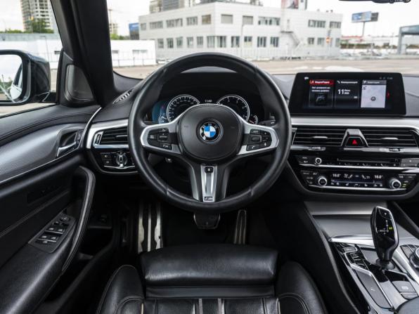 BMW 5 серии VII (G30/G31/G38) с пробегом 2017 года, цена 3 558 000 рублей, 182204 км, седан, Автокод Объявления