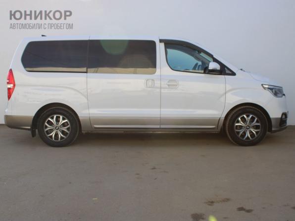 Hyundai H-1 II Рестайлинг 2 с пробегом 2020 года, цена 3 129 000 рублей, 113556 км, минивэн, Автокод Объявления