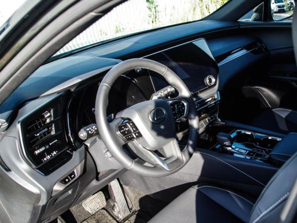 Lexus RX V с пробегом 2025 года, цена 7 990 000 рублей, 6500 км, внедорожник, Автокод Объявления