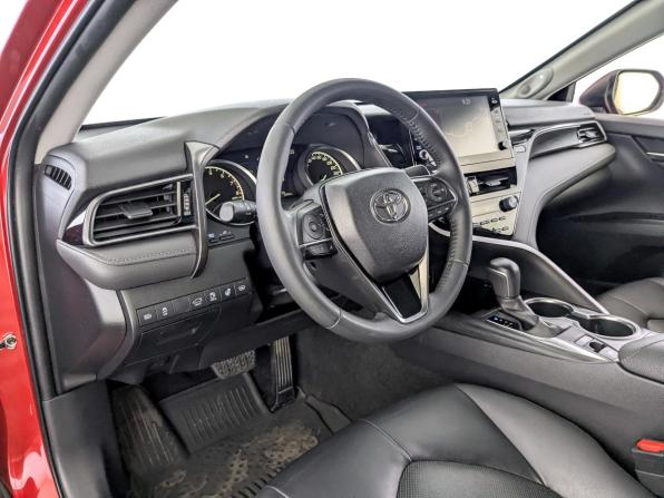 Toyota Camry VIII (XV70) Рестайлинг с пробегом 2021 года, цена 3 300 000 рублей, 53464 км, седан, Автокод Объявления