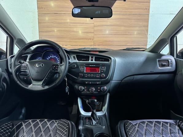 Kia Ceed II с пробегом 2012 года, цена 899 900 рублей, 195712 км, хэтчбек, Автокод Объявления