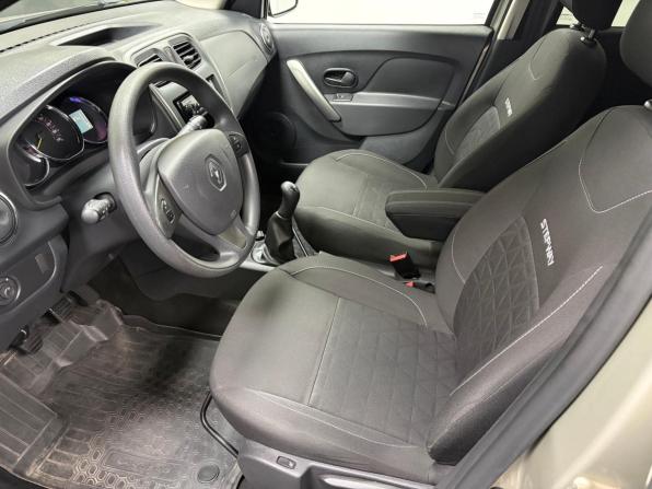 Renault Sandero II с пробегом 2018 года, цена 946 000 рублей, 43500 км, хэтчбек, Автокод Объявления