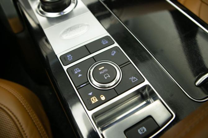 Land Rover Range Rover IV Рестайлинг с пробегом 2019 года, цена 6 250 000 рублей, 116787 км, внедорожник, Автокод Объявления