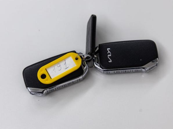 Kia K5 III с пробегом 2021 года, цена 2 268 000 рублей, 103009 км, седан, Автокод Объявления