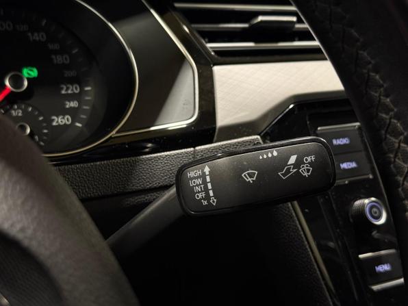 Volkswagen Passat B8 Рестайлинг с пробегом 2020 года, цена 2 425 000 рублей, 69436 км, седан, Автокод Объявления
