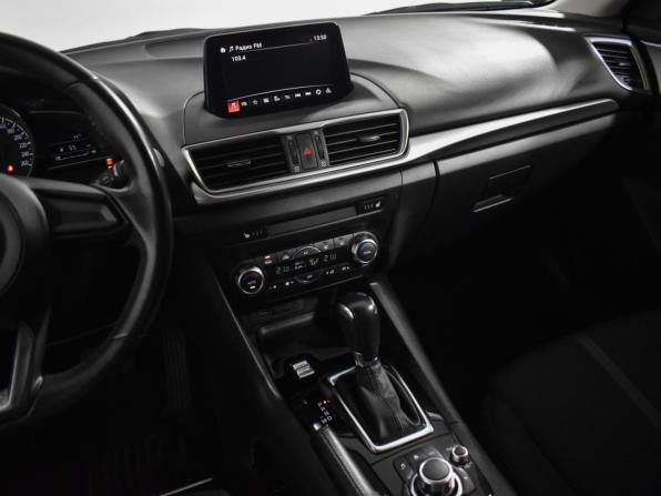Mazda 3 III (BM) Рестайлинг с пробегом 2017 года, цена 1 850 000 рублей, 81247 км, седан, Автокод Объявления