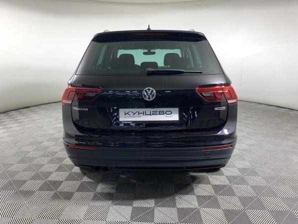 Volkswagen Tiguan II с пробегом 2018 года, цена 1 790 000 рублей, 218072 км, внедорожник, Автокод Объявления