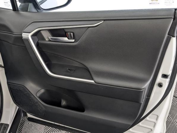 Toyota RAV4 V (XA50) с пробегом 2021 года, цена 2 865 000 рублей, 130736 км, внедорожник, Автокод Объявления