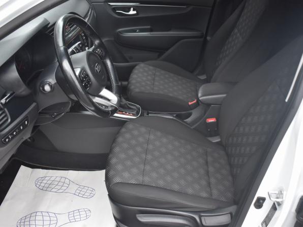 Kia Rio IV с пробегом 2018 года, цена 1 279 000 рублей, 157000 км, седан, Автокод Объявления