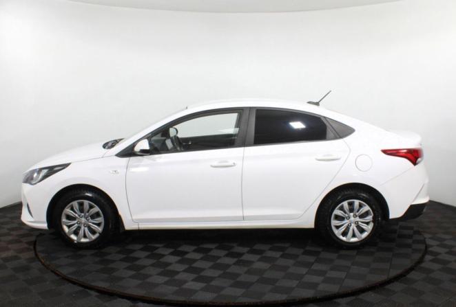 Hyundai Solaris II Рестайлинг с пробегом 2021 года, цена 1 600 000 рублей, 98409 км, седан, Автокод Объявления