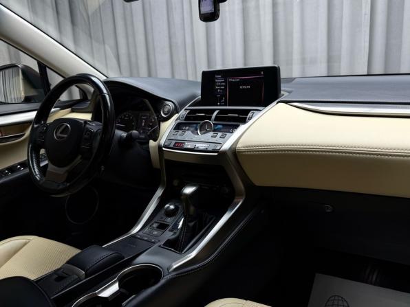 Lexus NX I Рестайлинг с пробегом 2017 года, цена 3 399 000 рублей, 80329 км, внедорожник, Автокод Объявления