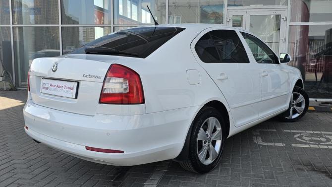 Skoda Octavia II (A5) Рестайлинг с пробегом 2013 года, цена 1 069 000 рублей, 148000 км, лифтбек, Автокод Объявления