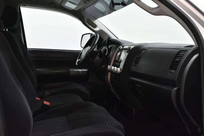 Toyota Tundra II с пробегом 2011 года, цена 2 540 000 рублей, 300000 км, пикап, Автокод Объявления