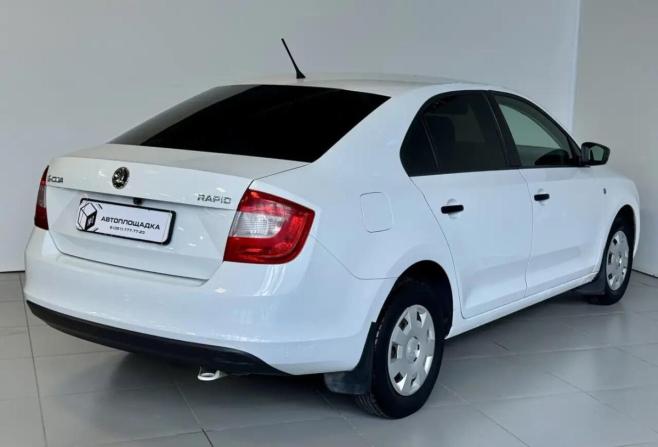 Skoda Rapid I с пробегом 2014 года, цена 719 000 рублей, 205000 км, лифтбек, Автокод Объявления