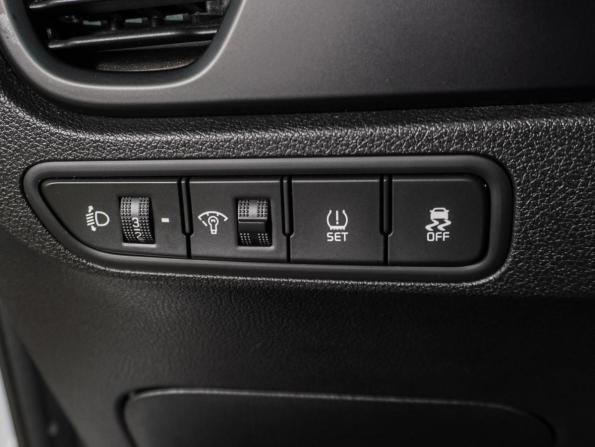 Kia Rio IV Рестайлинг с пробегом 2021 года, цена 1 499 000 рублей, 68099 км, седан, Автокод Объявления