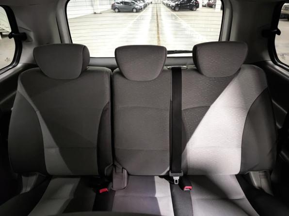 Hyundai H-1 II Рестайлинг с пробегом 2015 года, цена 1 699 000 рублей, 281157 км, минивэн, Автокод Объявления