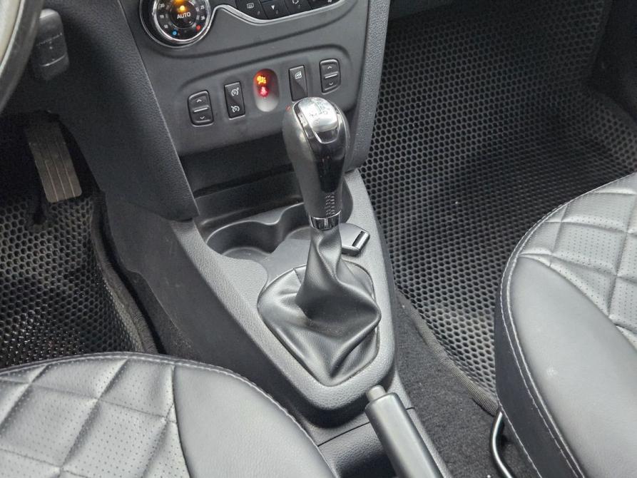 Renault Sandero II Санкт-Петербург  - изображение 15