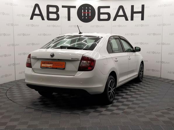 Skoda Rapid I Рестайлинг с пробегом 2017 года, цена 1 319 000 рублей, 44983 км, лифтбек, Автокод Объявления