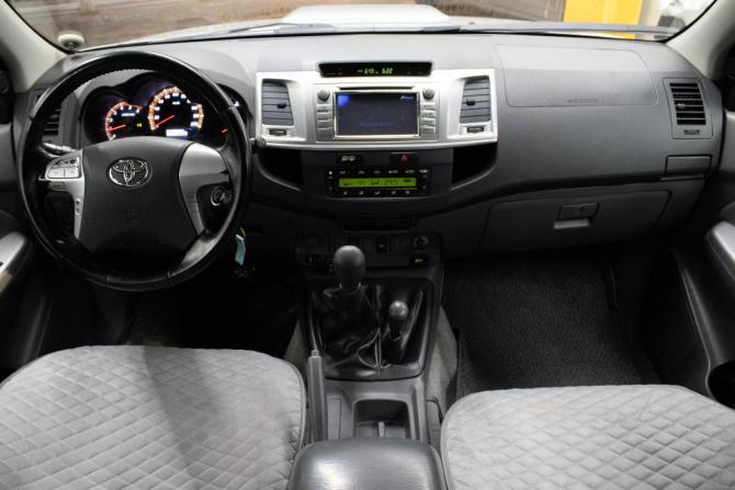 Toyota Hilux VII Рестайлинг с пробегом 2012 года, цена 1 699 000 рублей, 194122 км, пикап, Автокод Объявления