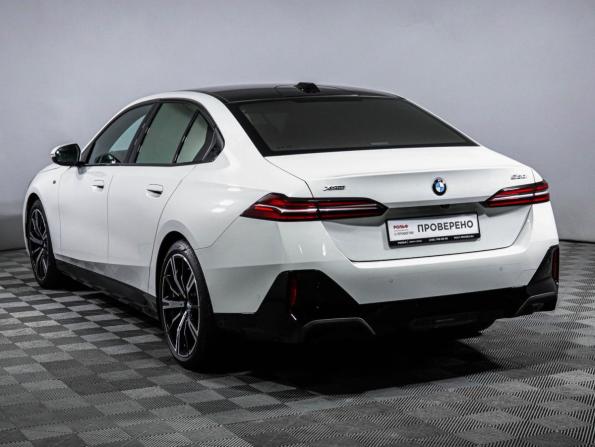 BMW 5 серии VIII (G60/G61/G68) с пробегом 2024 года, цена 8 490 000 рублей, 9137 км, седан, Автокод Объявления