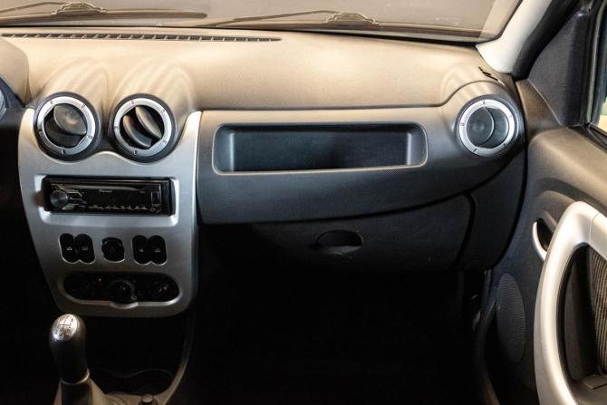 Renault Logan I Рестайлинг с пробегом 2011 года, цена 300 000 рублей, 226877 км, седан, Автокод Объявления
