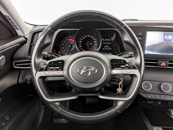 Hyundai Elantra VII (CN7) с пробегом 2022 года, цена 1 810 000 рублей, 70157 км, седан, Автокод Объявления
