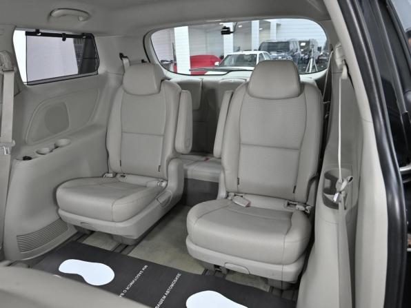 Kia Carnival III с пробегом 2018 года, цена 2 699 000 рублей, 97000 км, минивэн, Автокод Объявления