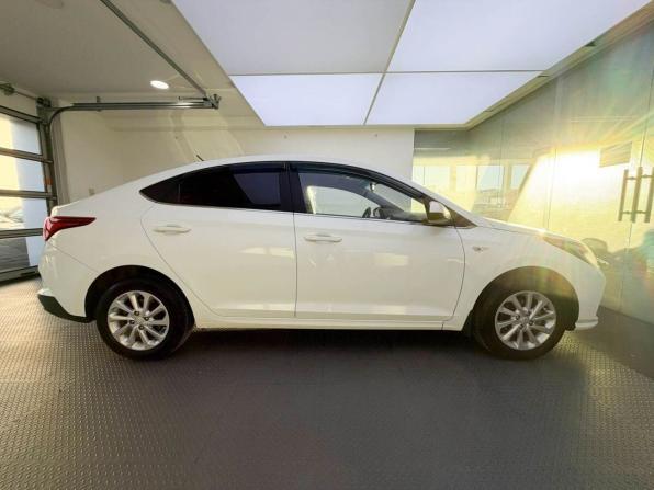 Hyundai Solaris II Рестайлинг с пробегом 2021 года, цена 1 600 000 рублей, 128800 км, седан, Автокод Объявления