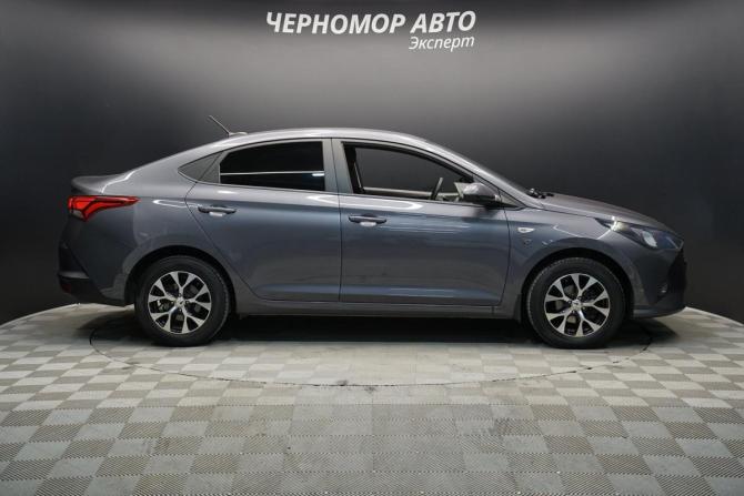 Hyundai Solaris II Рестайлинг с пробегом 2021 года, цена 1 590 000 рублей, 78000 км, седан, Автокод Объявления