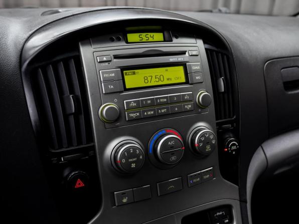Hyundai H-1 II с пробегом 2010 года, цена 1 695 000 рублей, 185000 км, минивэн, Автокод Объявления