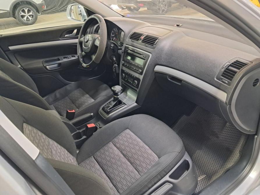 Skoda Octavia II (A5) Рестайлинг Набережные Челны  - изображение 13