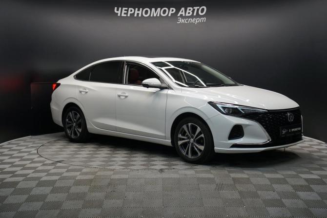 Changan Eado Plus с пробегом 2024 года, цена 1 955 000 рублей, 20000 км, седан, Автокод Объявления