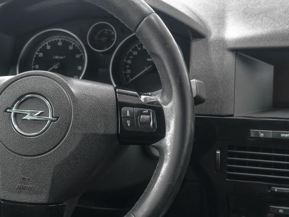 Opel Astra H Рестайлинг с пробегом 2011 года, цена 539 900 рублей, 212000 км, универсал, Автокод Объявления