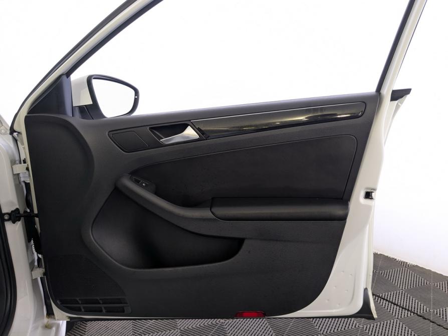 Volkswagen Jetta VI Рестайлинг Москва  - изображение 24