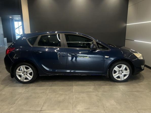 Opel Astra J с пробегом 2010 года, цена 635 000 рублей, 187000 км, хэтчбек, Автокод Объявления