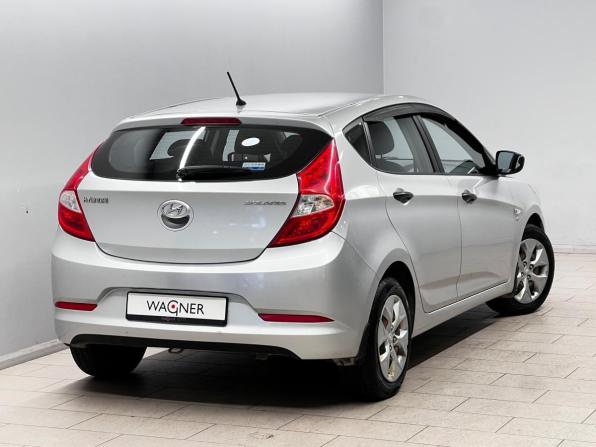 Hyundai Solaris I Рестайлинг с пробегом 2015 года, цена 655 000 рублей, 130338 км, хэтчбек, Автокод Объявления