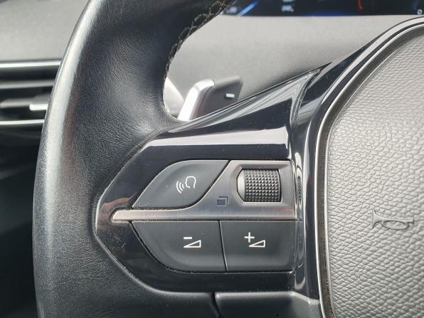 Peugeot 3008 II с пробегом 2018 года, цена 1 795 000 рублей, 74000 км, внедорожник, Автокод Объявления