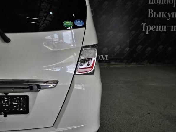 Honda Freed I Рестайлинг с пробегом 2012 года, цена 1 240 000 рублей, 153700 км, компактвэн, Автокод Объявления