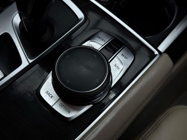 BMW 7 серии VI (G11/G12) с пробегом 2015 года, цена 2 999 000 рублей, 187631 км, седан, Автокод Объявления