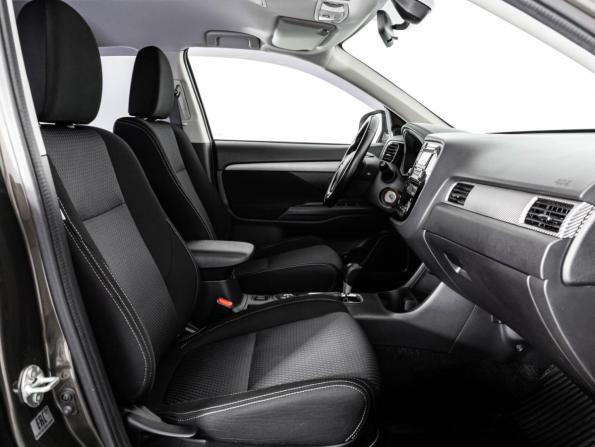 Mitsubishi Outlander III Рестайлинг 2 с пробегом 2016 года, цена 1 899 000 рублей, 76065 км, внедорожник, Автокод Объявления