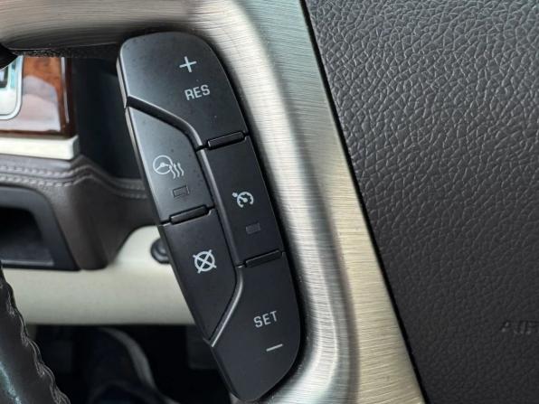 Cadillac Escalade III с пробегом 2013 года, цена 1 899 000 рублей, 265535 км, внедорожник, Автокод Объявления