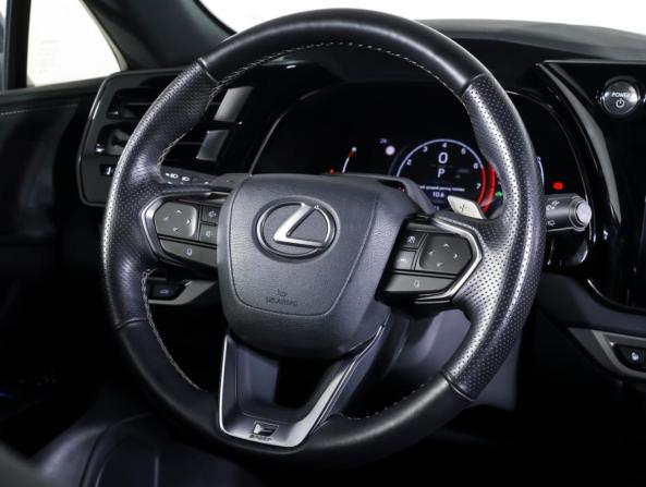 Lexus RX V с пробегом 2023 года, цена 9 190 000 рублей, 36395 км, внедорожник, Автокод Объявления