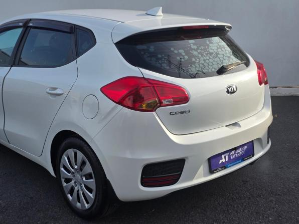Kia Ceed II Рестайлинг с пробегом 2017 года, цена 1 440 000 рублей, 116500 км, хэтчбек, Автокод Объявления